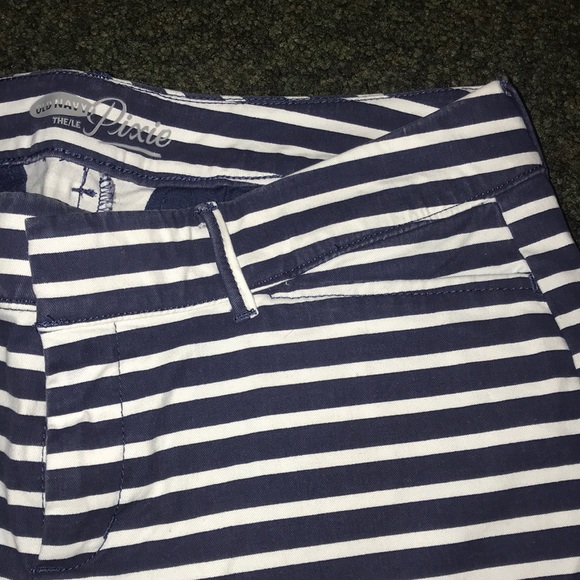 Old Navy Shorts - Picture 2 of 5